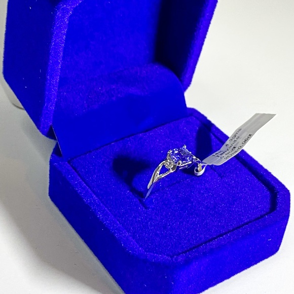 14K, Tanzanite, Diamond Appraised Ring (6.5) - Picture 2 of 10